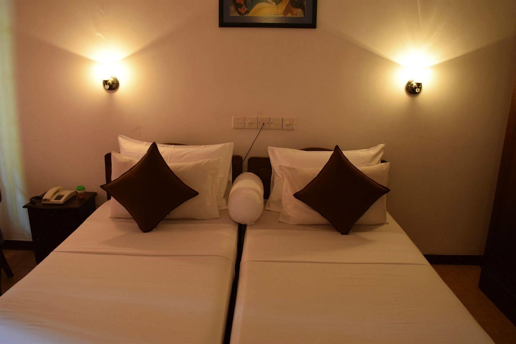 Hotel Lagoon Paradise Negombo Exteriér fotografie